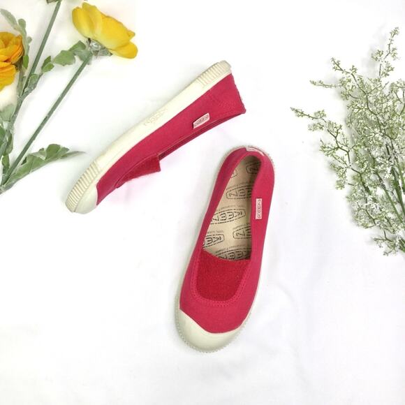 Keen Vulcanized Slip On Sneakers - Picture 3 of 9